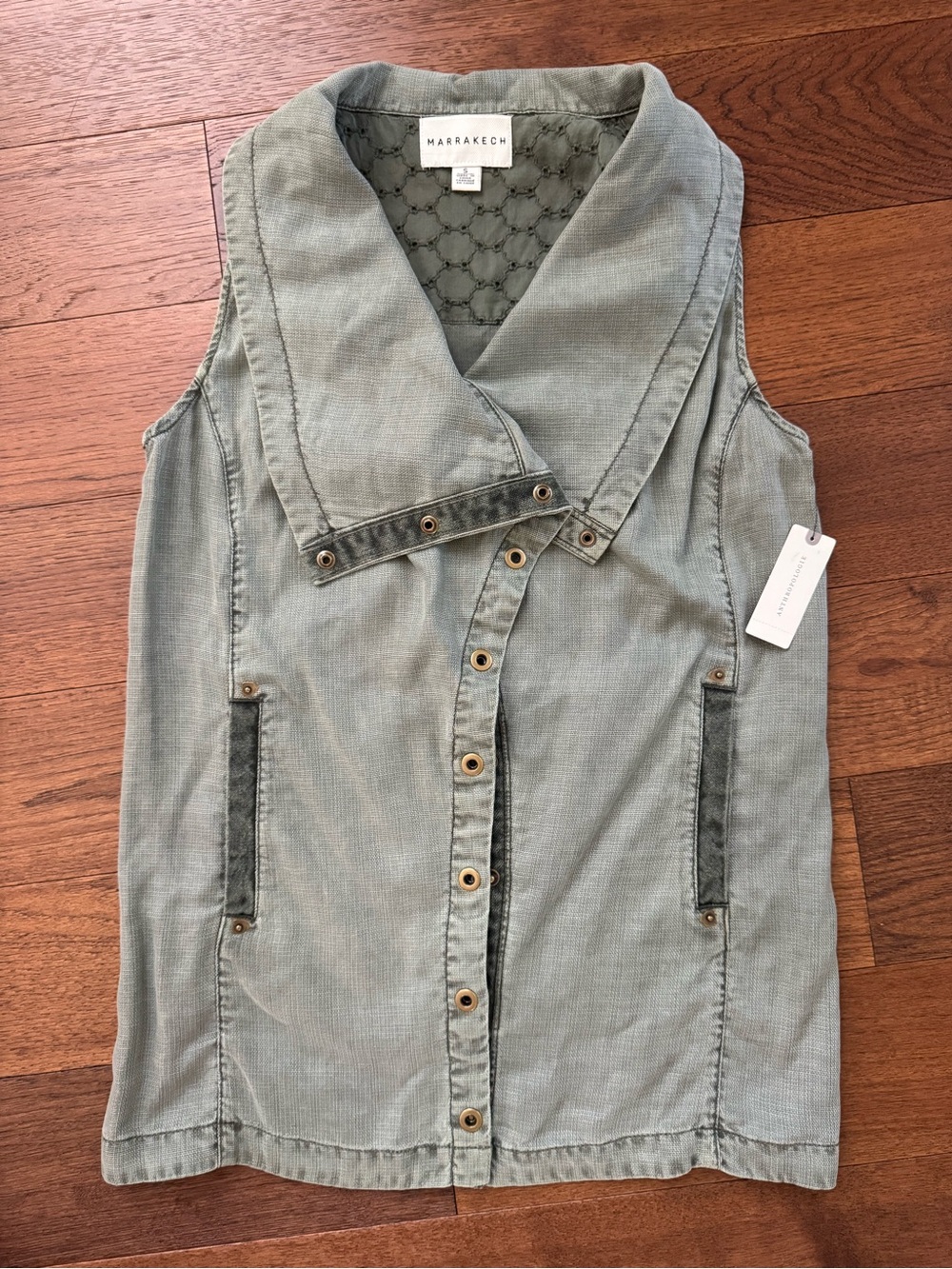 Anthropologie Sleeveless Vest in Moss Green. NWT. Size SMALL